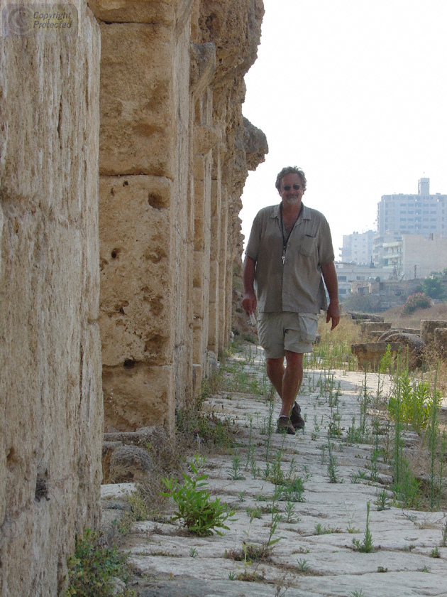 146 Stan in the Roman Ruins in Tyre